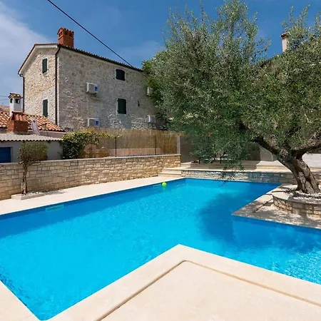 Tatil Evi Karolina *