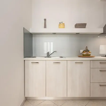 Karolina Nyaraló Poreč