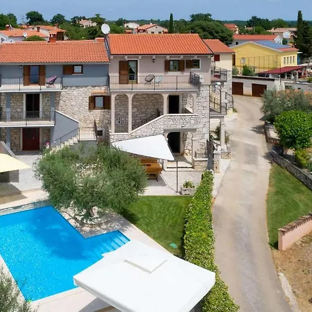 Tatil Evi Karolina *
